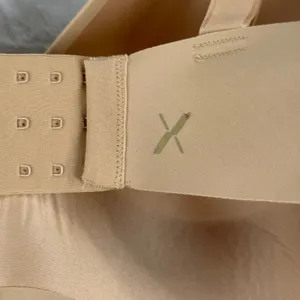 Knix WingWoman‎ Contour Bra Beige Nude Seamless Wireless Size 7++ Full Coverage thumbnail 3