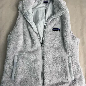 🏔️ Patagonia Los Gatos Fleece Vest – Women’s Large – Light Gray /Sherpa 🏔️ thumbnail 5