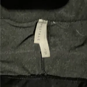 Woman’s Aeropostale Gray High-Rise Perfect Leggings soft, stretchy fabric thumbnail 8