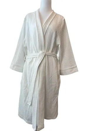 Croft and Barrow Robe Size M White Waffle NWT Women’s thumbnail 1