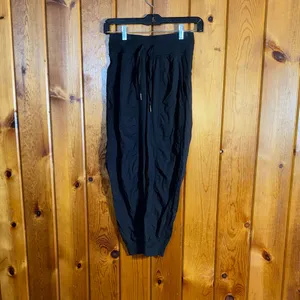 Lululemon athletic Black Jogger Pants Dance Studio Mid-Rise Jogger size 0 thumbnail 2
