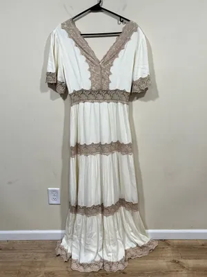 Wishlist apparel ocean Gown ivory bohemian maxi dress featuring a V-necklin S thumbnail 7