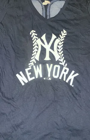 Fanatics New York Yankees MLB Women's V-Neck T-Shirt thumbnail 3
