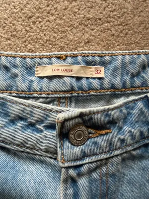 Levi’s Low Loose Women’s Jeans thumbnail 4