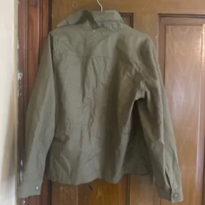 Green jacket Size M thumbnail 2