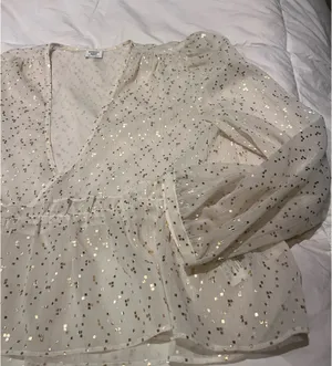 Aritzia Sunday Best Glitter Sheer Top thumbnail 4
