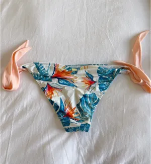 Roxy Bikini Bottoms thumbnail 2