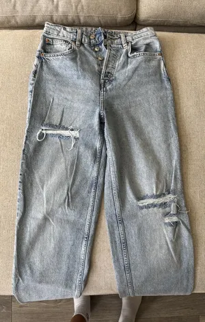 H&M Divided High-Waisted Ripped Jeans thumbnail 1
