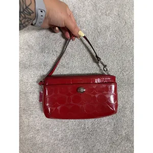 coach red patent leather wriset y2k signature c design thumbnail 3
