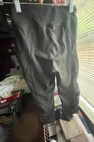 Capri Athletic Leggings Black thumbnail 2