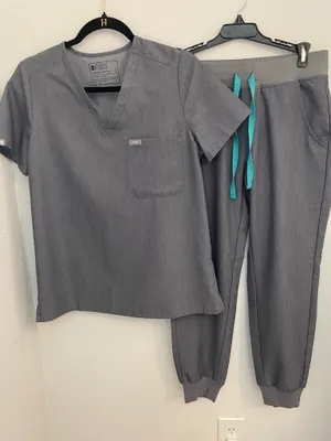Figs Jogger Scrub Set thumbnail 1
