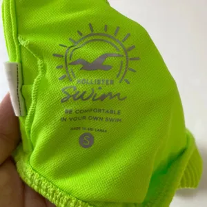 Hollister Swim Neon Green Ribbed Bikini Top Size Small Strappy Y2K thumbnail 4