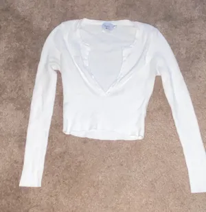 Princess Polly Cropped Long Sleeve Top thumbnail 1