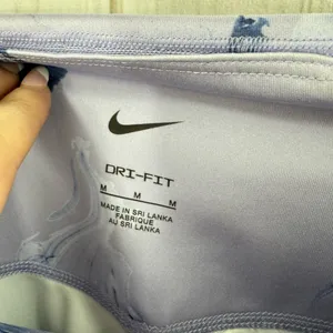 Nike Dri Fit Women’s Medium Purple Swirl Biker Shorts Athletic thumbnail 3