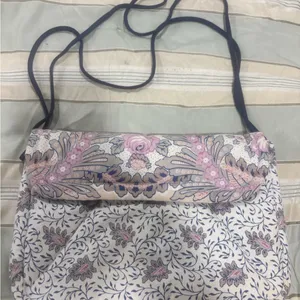 The Red Mill Collection by Karol Lynne – Quilted Floral Fabric Shoulder Bag thumbnail 6