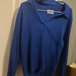 Old Navy Women's Blue Sweater thumbnail 1