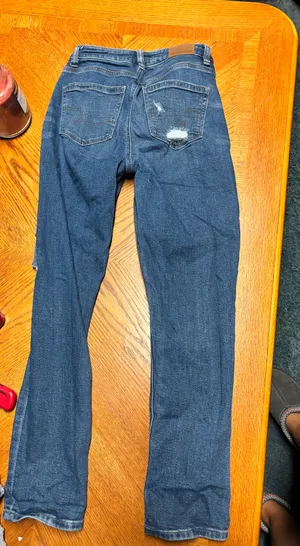 American Eagle Mom Straight Jeans thumbnail 6