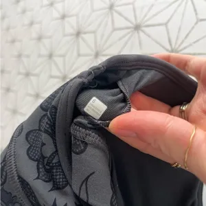Lululemon Power Y Bra Lace Pattern thumbnail 2