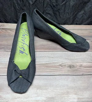 Blowfish Malibu Dark Denim Slip On Open Toe Women’s Dress Shoe , Size 8 thumbnail 1