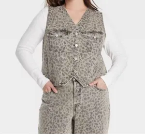 Universal Threads Leopard Print Denim Vest thumbnail 1
