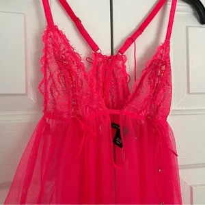 Victoria’s Secret Neon Pink Sheer Lace Babydoll Slip Sz Medium Intimates thumbnail 5