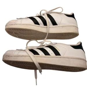 Adidas Superstar Sneakers 6.5 White Black Leather Classic Shell Toe College Shoe thumbnail 5