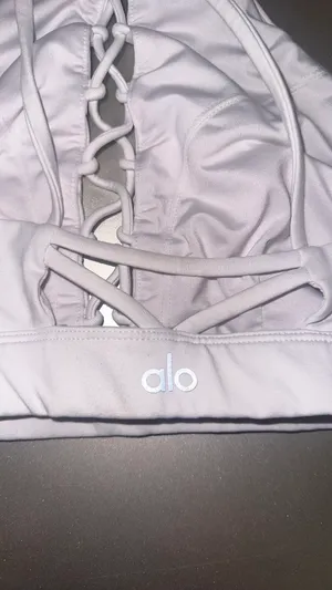 Alo sports bra thumbnail 4