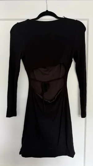 Princess Polly Long Sleeve Mini Black Dress Cut-Out thumbnail 6