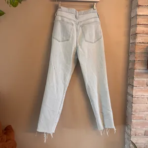 MADEWELL The Momjean‎ in Ellendale Wash: Raw-Hem Edition thumbnail 6