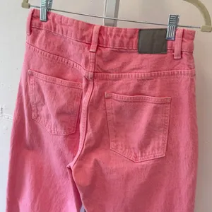 Zara Pink High Waisted Mom Jeans Tapered Leg Denim Pants Size 8 4083/024/620/40 thumbnail 5