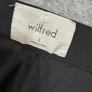 Aritzia Wilfred‎ Arbre High Waisted Scallop Shorts Size 2 thumbnail 5