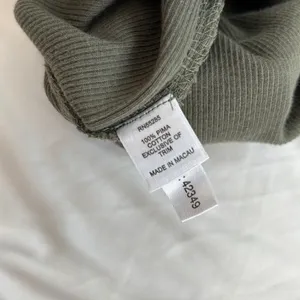 2007 Express Basic V Neck Metallic Trim Green Ribbed Tank Top 100% Cotton Small‎ thumbnail 5