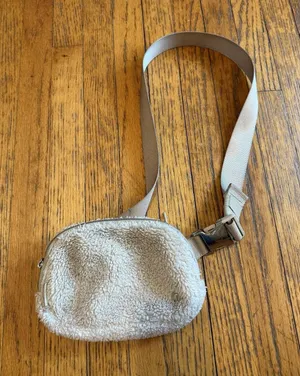 Lululemon Everywhere Belt Bag One Size Beige Fleece Sherpa Crossbody Sling Zip thumbnail 1