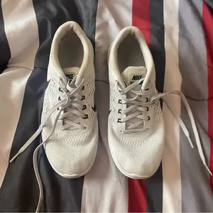 Nike Running Shoes thumbnail 1