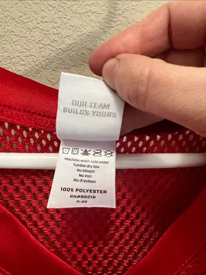 Women's Red Mesh V thumbnail 3