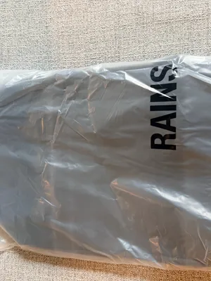 NWT Rains Hilo Weekend Overnight Bag size small waterproof black thumbnail 8