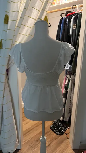Hollister White Flowy Top small thumbnail 2