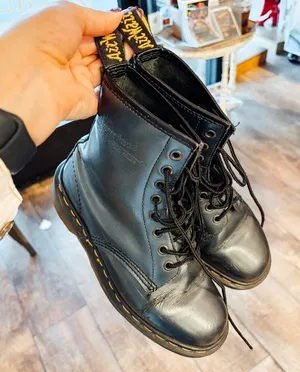 Doc Martens // Black Boots thumbnail 2