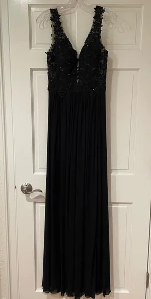 Sherri Hill Black Prom Dress thumbnail 1
