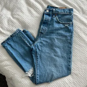 Levi's NWOT 501 Jeans Cropped thumbnail 3