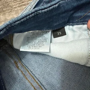 flying monkey size 25 Low rise blue jeans‎ thumbnail 3