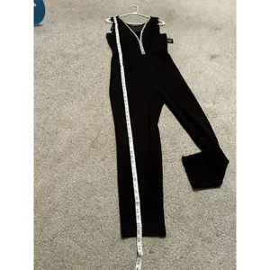ALEXA B Nite Women's‎ Jumpsuit Sz 8 Sleeveless V Neck Jeweled Sequin Mesh Black thumbnail 6