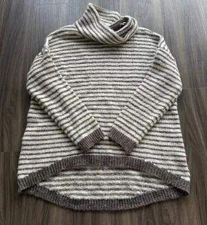 Miracle USA Sweater thumbnail 1