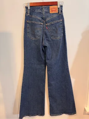 Levi’s Ribcage Bell 24x32 thumbnail 6