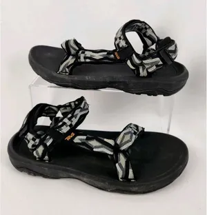Teva Hurricane SZ‎ 6 Sandals Womens Outdoor Hiking Walking Shoes Geometric Black thumbnail 1