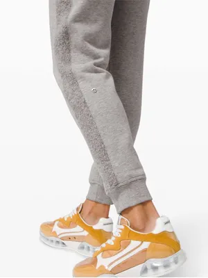 Lululemon scuba Sherpa Light Gray Joggers Pant Sz: 4 thumbnail 4
