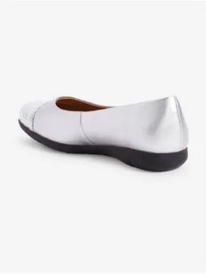 Comfortview Silver Ballet Flat with Silver Metallic Toe Size 10 Wide thumbnail 4