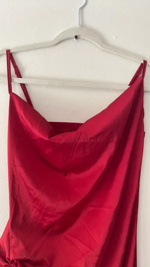 Red Cowl Neck Tie thumbnail 3