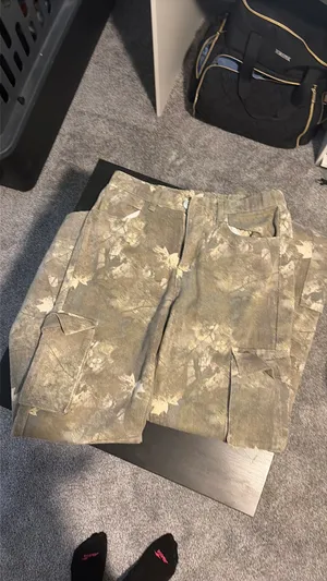 Camo cargo style jeans thumbnail 2