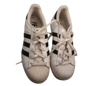 Adidas Superstar Sneakers 6.5 White Black Leather Classic Shell Toe College Shoe thumbnail 3